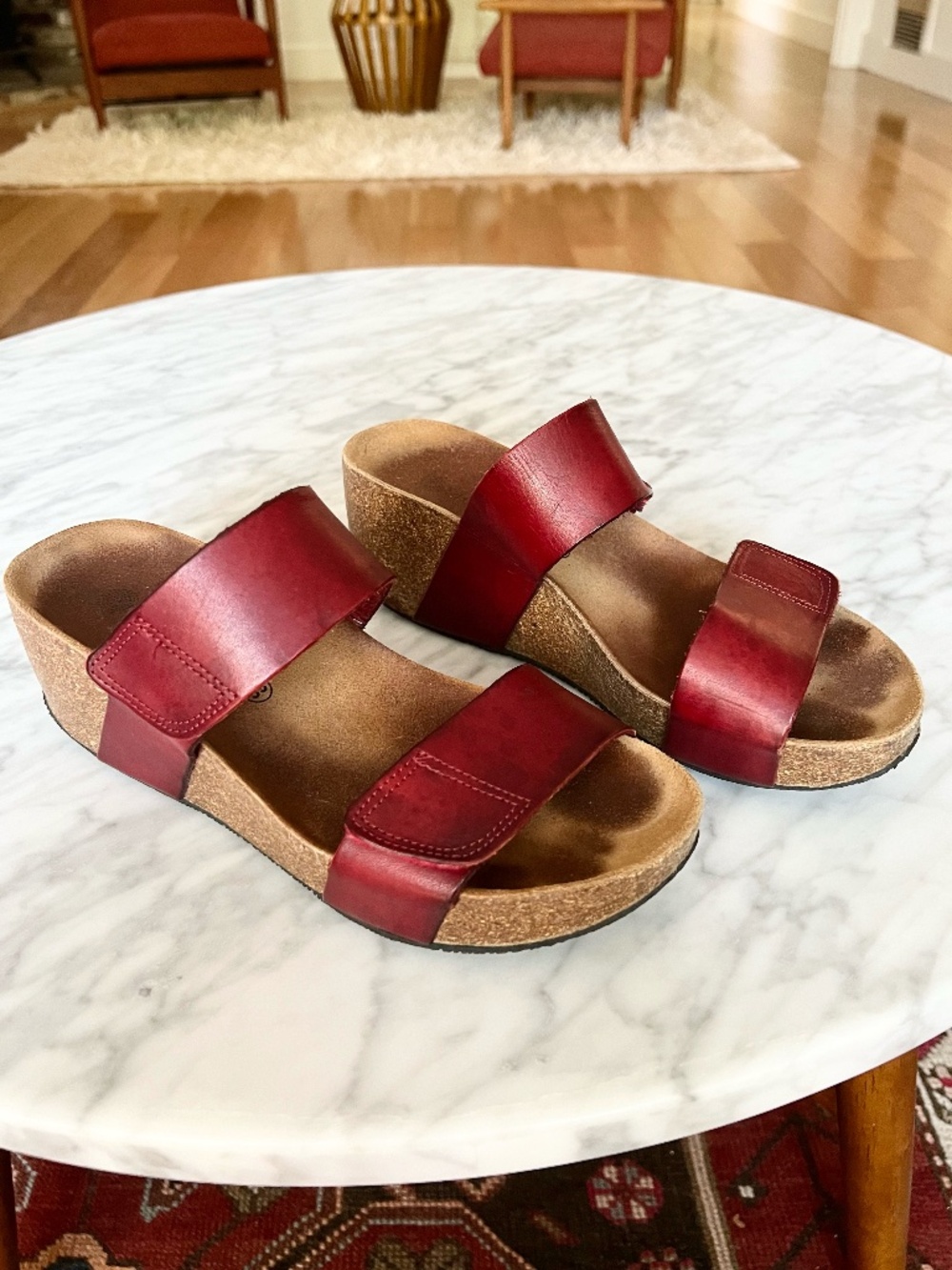 Eric Michael Red Leather Wedge Sandals Double Strap EU 39 US 8